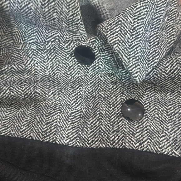 Elegant Long Sleeve Black and Gray Dress - Picture 5 of 7